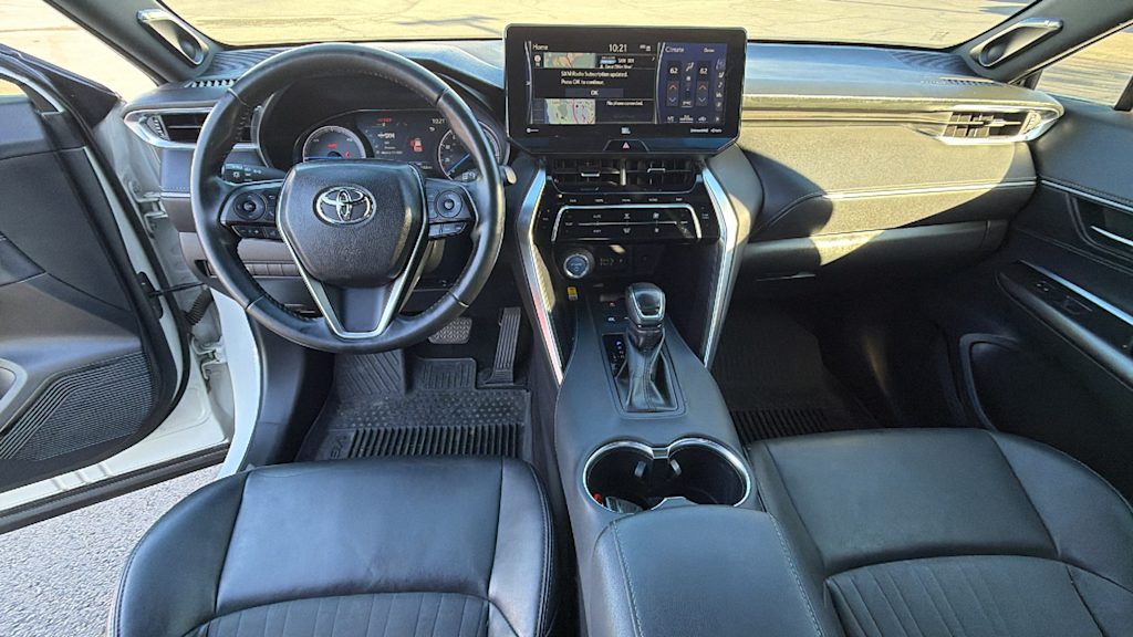 Thumbnail: 2021 Toyota Venza - 9