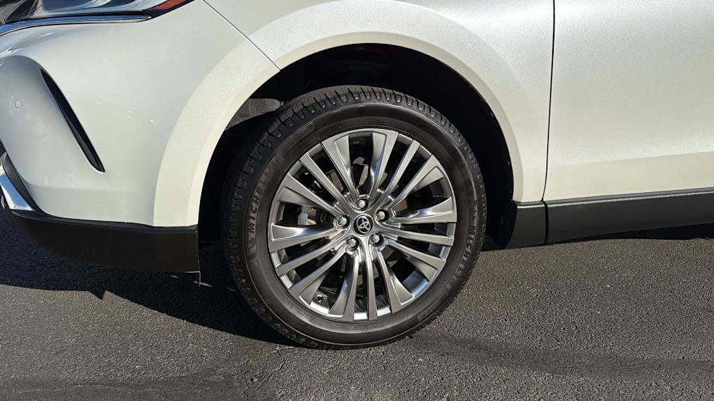 Thumbnail: 2021 Toyota Venza - 8