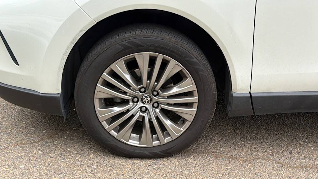 Thumbnail: 2022 Toyota Venza - 7