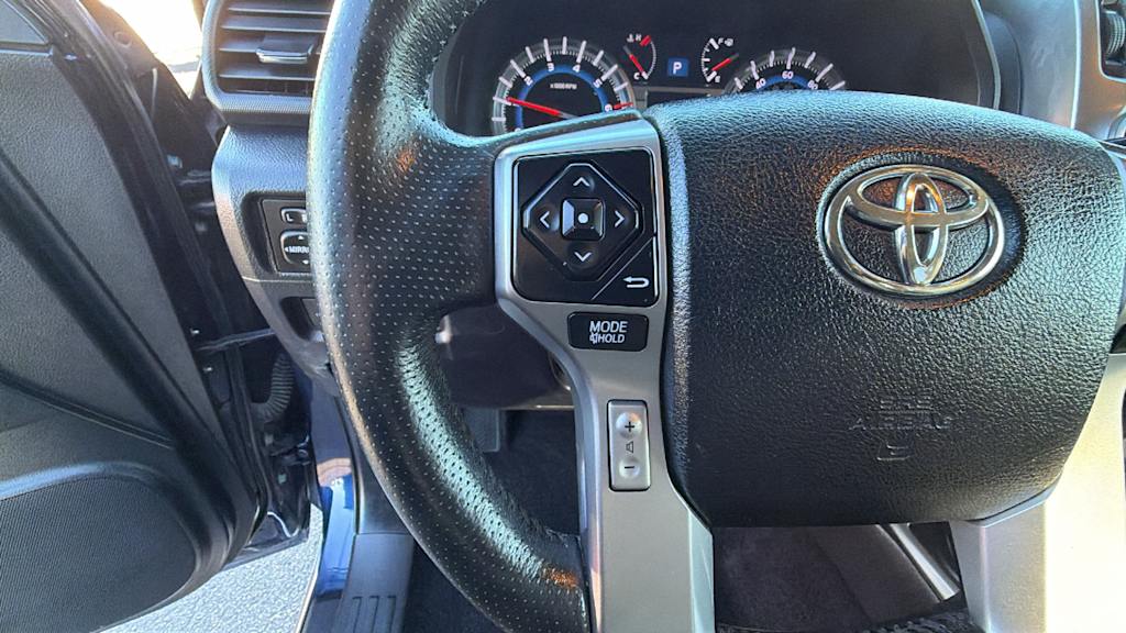 Thumbnail: 2016 Toyota 4Runner - 26