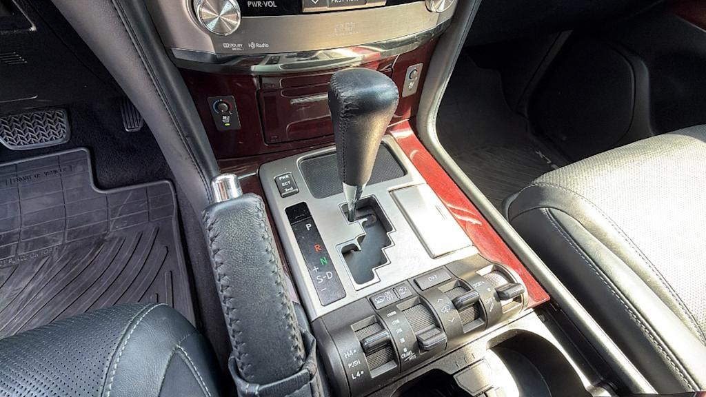 Thumbnail: 2015 Lexus LX - 16