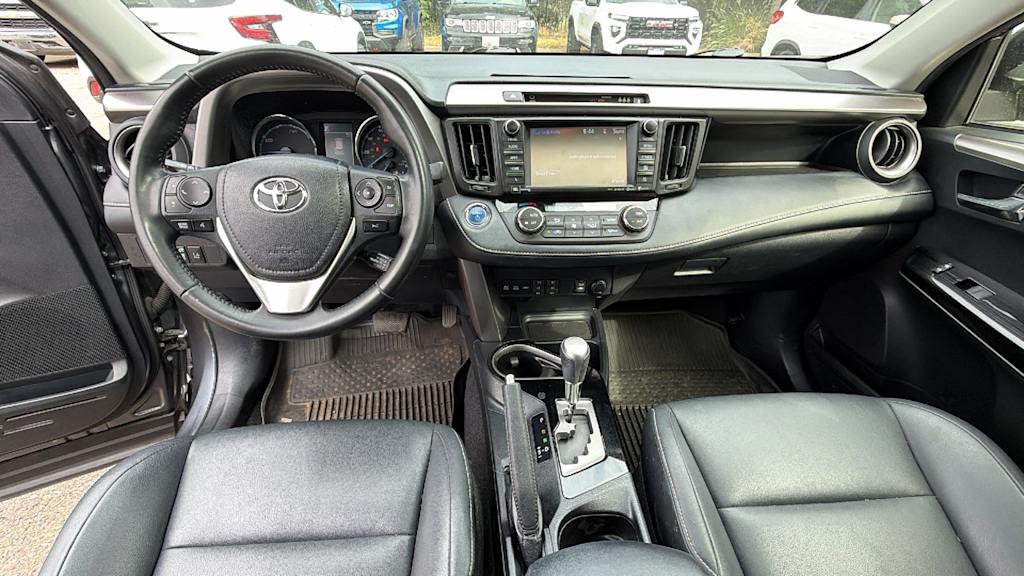 Thumbnail: 2018 Toyota RAV4 - 11