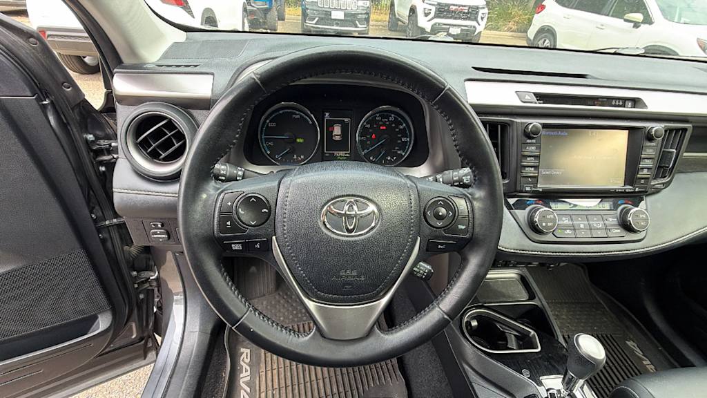 Thumbnail: 2018 Toyota RAV4 - 9