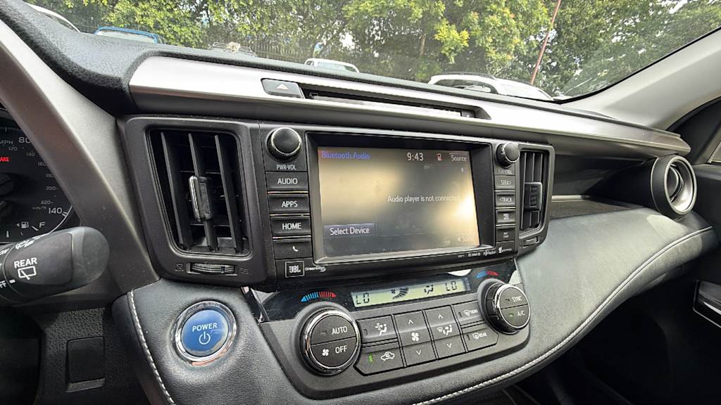 Thumbnail: 2018 Toyota RAV4 - 21