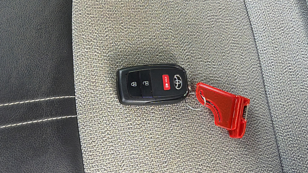 Thumbnail: 2024 Toyota Corolla - 16