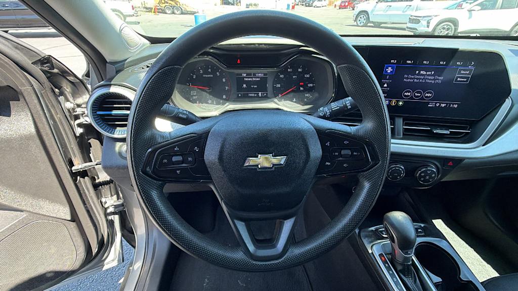 Thumbnail: 2024 Chevrolet Trax - 8