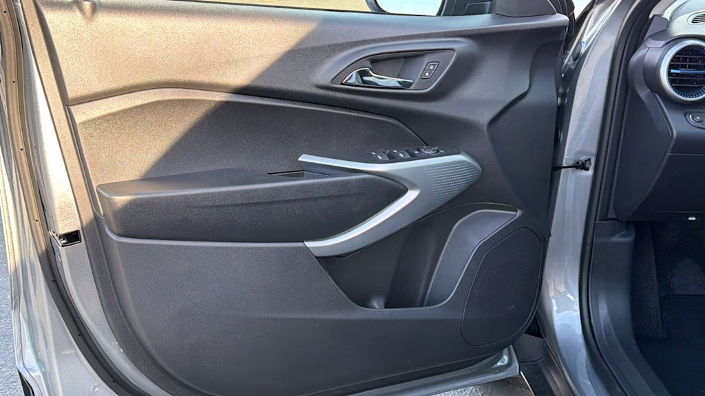 Thumbnail: 2026 Chevrolet Trax - 29