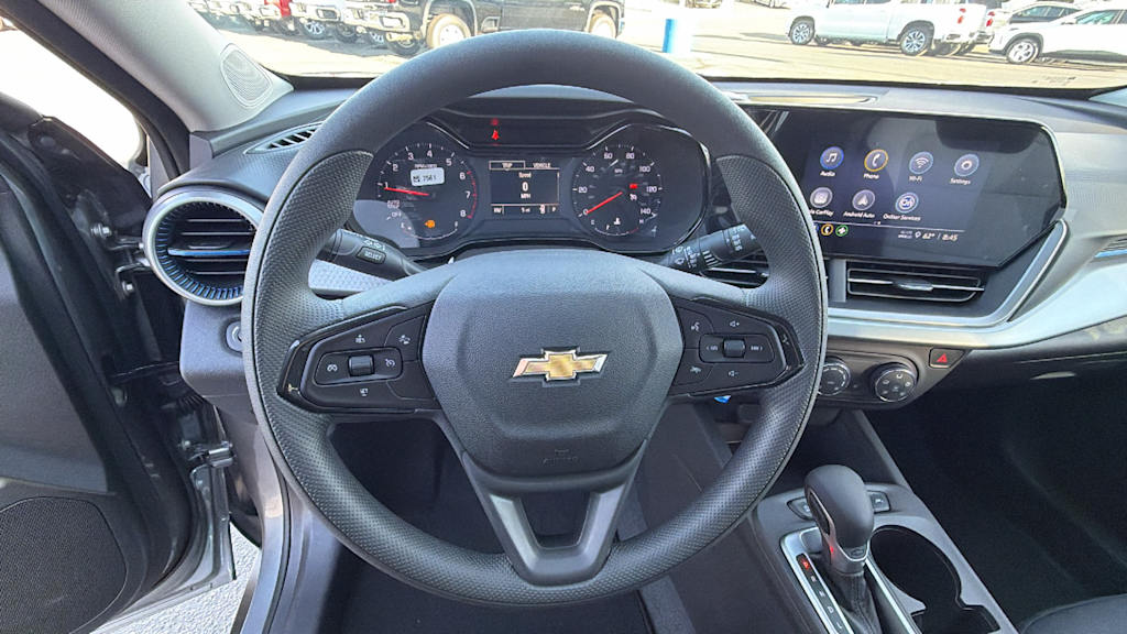 Thumbnail: 2026 Chevrolet Trax - 9