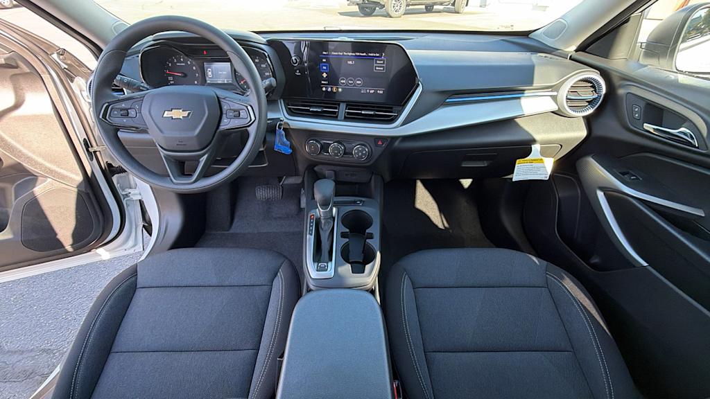 Thumbnail: 2026 Chevrolet Trax - 14