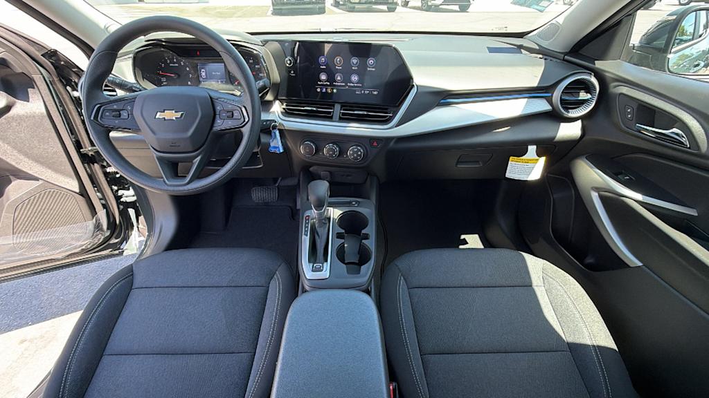Thumbnail: 2026 Chevrolet Trax - 14