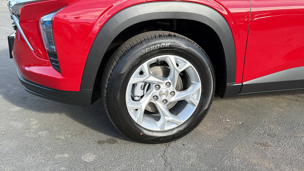 Thumbnail: 2026 Chevrolet Trax - 8