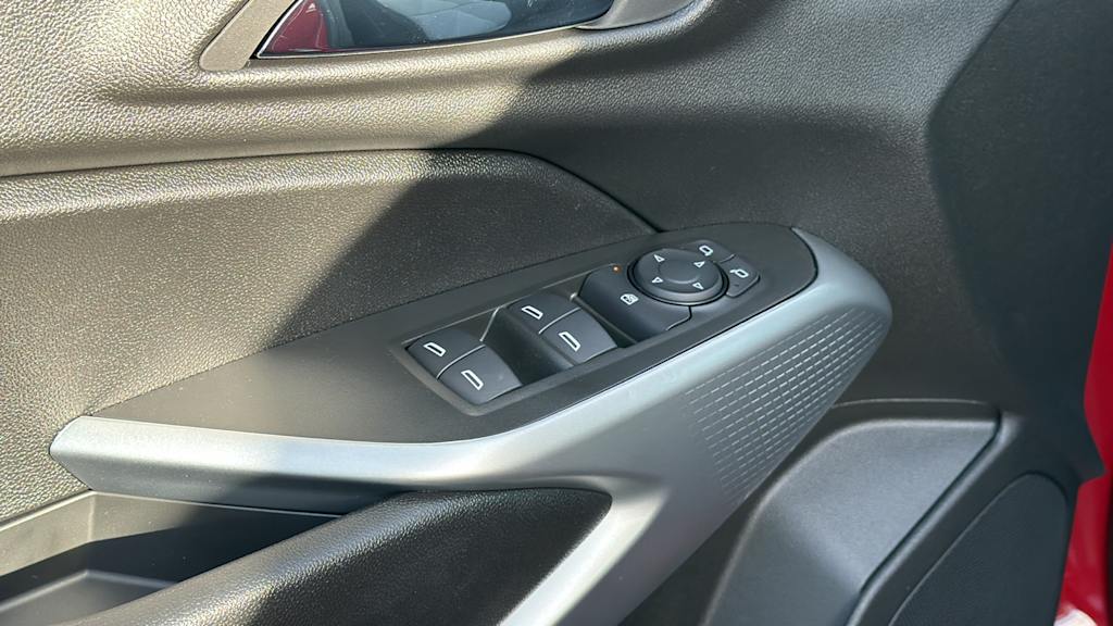 Thumbnail: 2026 Chevrolet Trax - 27