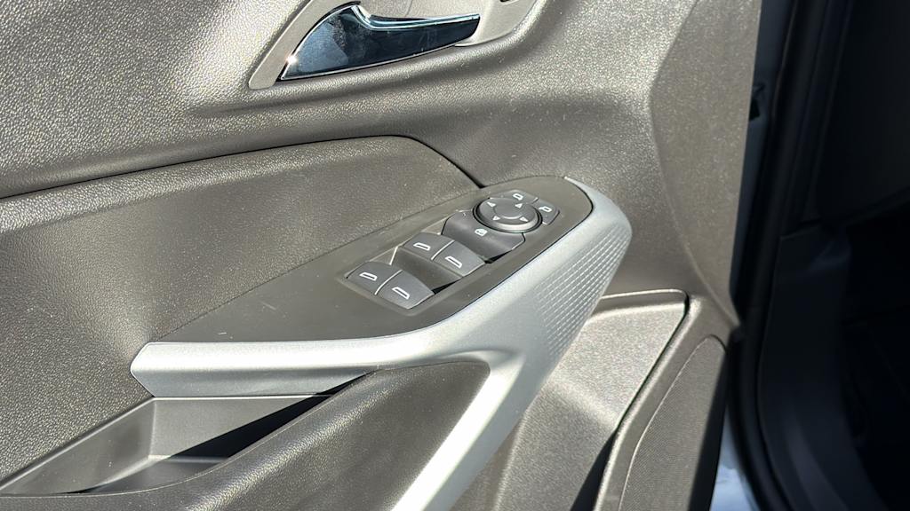Thumbnail: 2026 Chevrolet Trax - 28