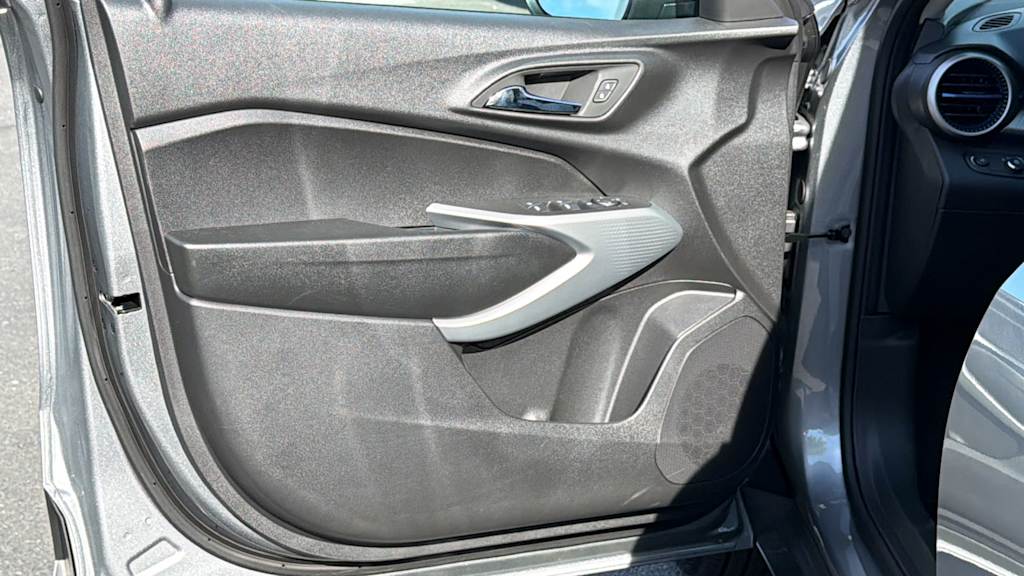 Thumbnail: 2026 Chevrolet Trax - 29