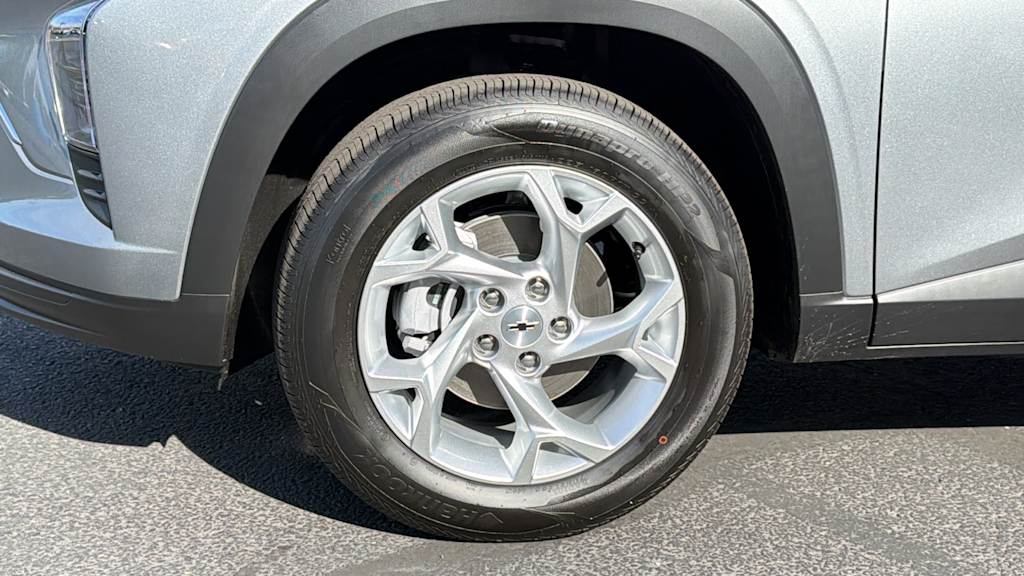 Thumbnail: 2026 Chevrolet Trax - 8
