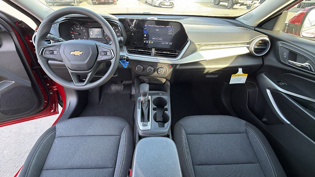 Thumbnail: 2026 Chevrolet Trax - 14