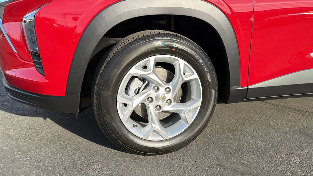 Thumbnail: 2026 Chevrolet Trax - 8