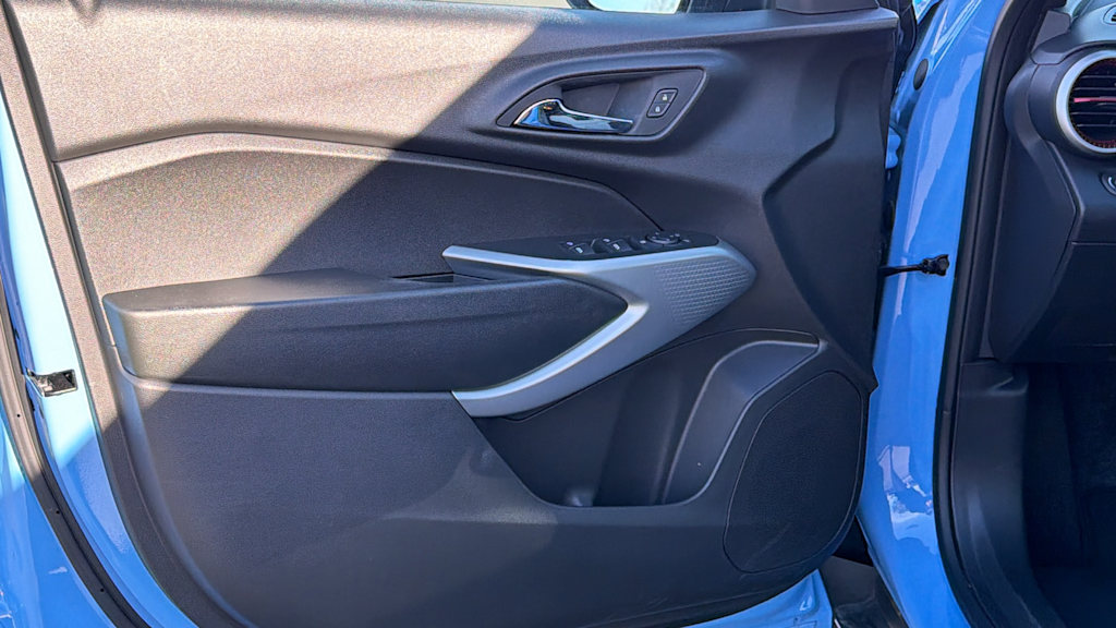 Thumbnail: 2024 Chevrolet Trax - 29