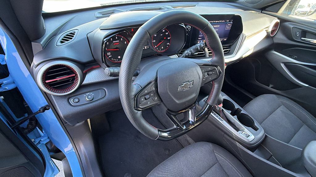 Thumbnail: 2024 Chevrolet Trax - 2