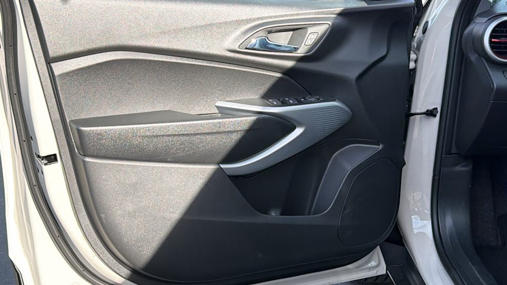 Thumbnail: 2026 Chevrolet Trax - 29