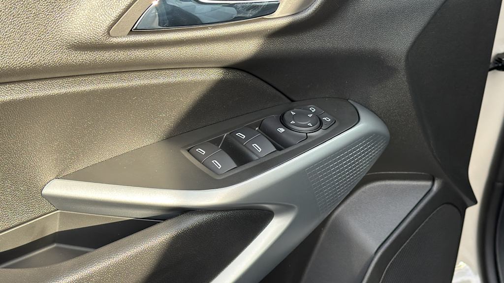 Thumbnail: 2026 Chevrolet Trax - 28