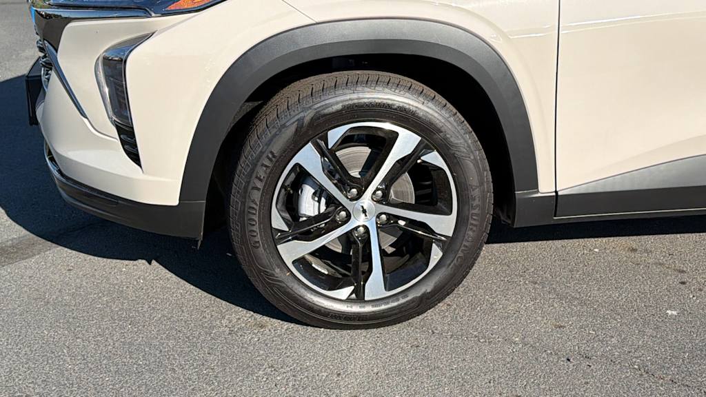 Thumbnail: 2026 Chevrolet Trax - 8