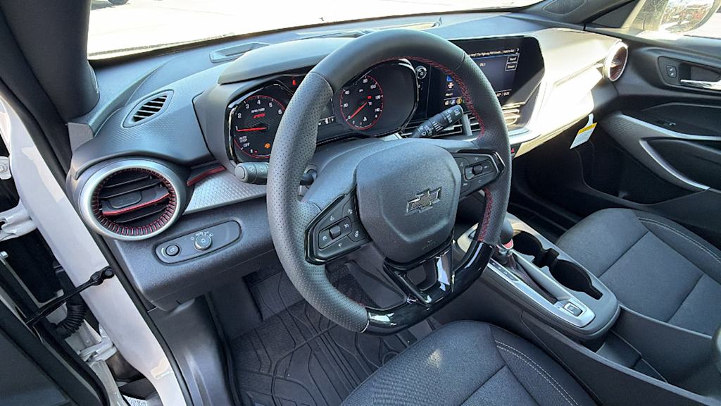 Thumbnail: 2026 Chevrolet Trax - 2