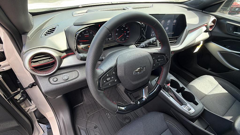Thumbnail: 2026 Chevrolet Trax - 2
