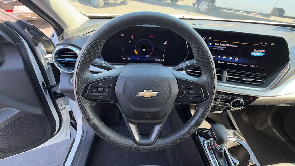 Thumbnail: 2024 Chevrolet Trax - 9