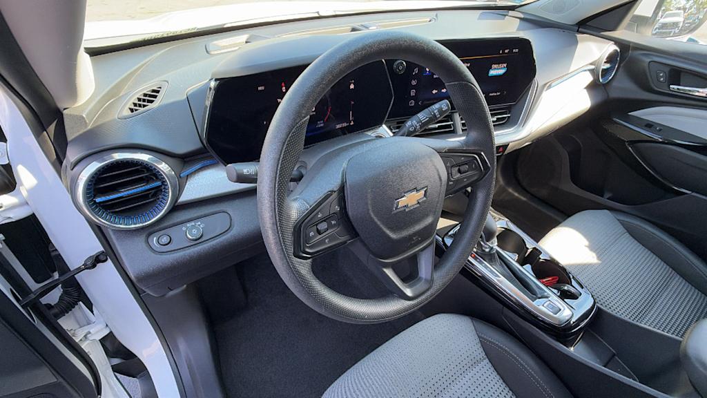 Thumbnail: 2024 Chevrolet Trax - 2