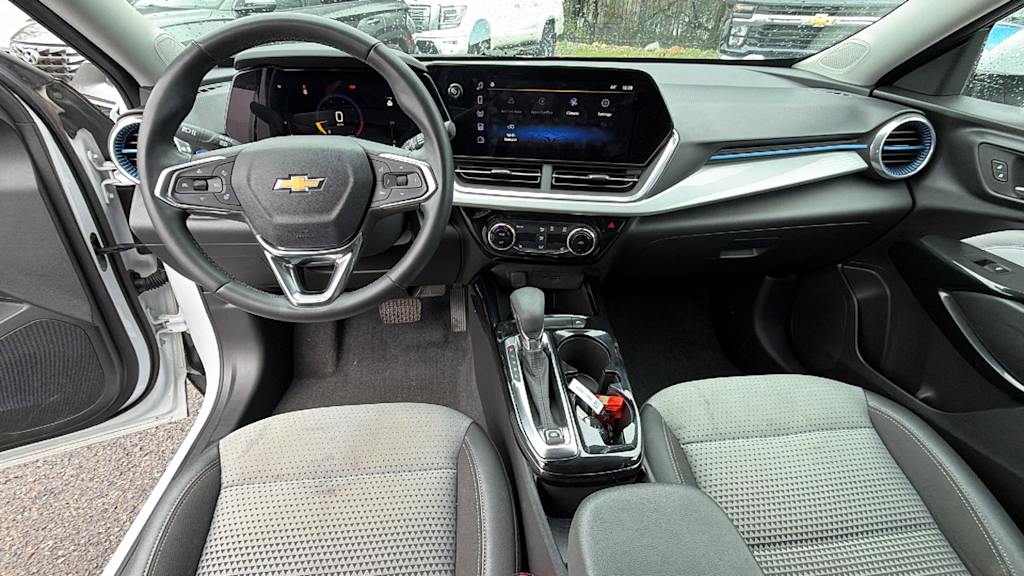 Thumbnail: 2024 Chevrolet Trax - 12