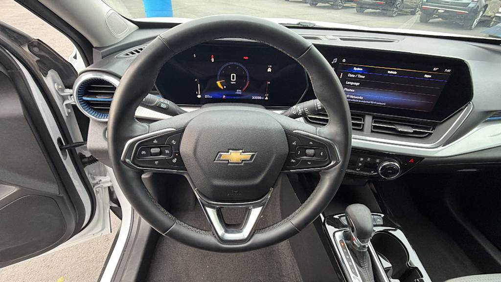 Thumbnail: 2024 Chevrolet Trax - 9