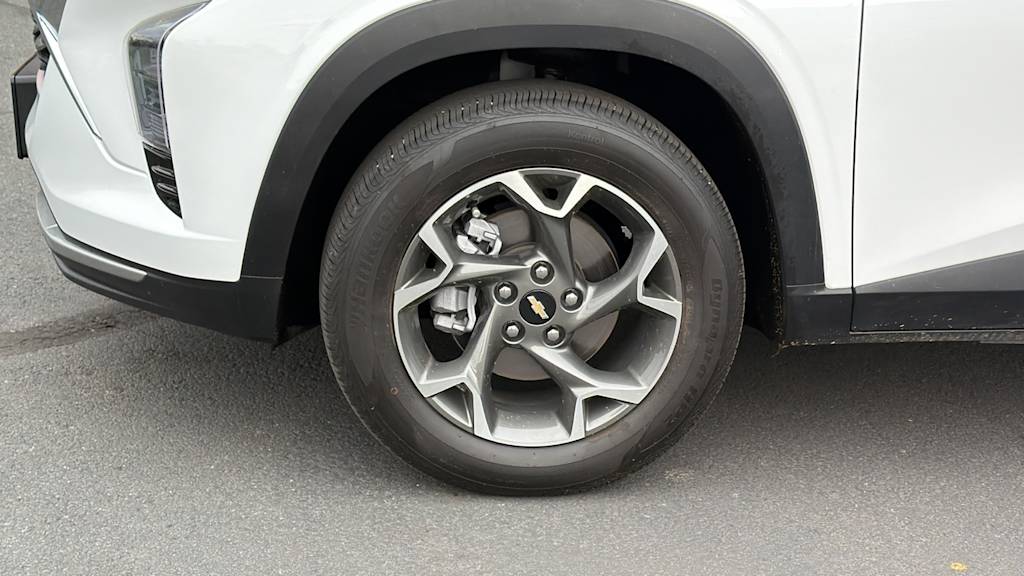 Thumbnail: 2024 Chevrolet Trax - 8