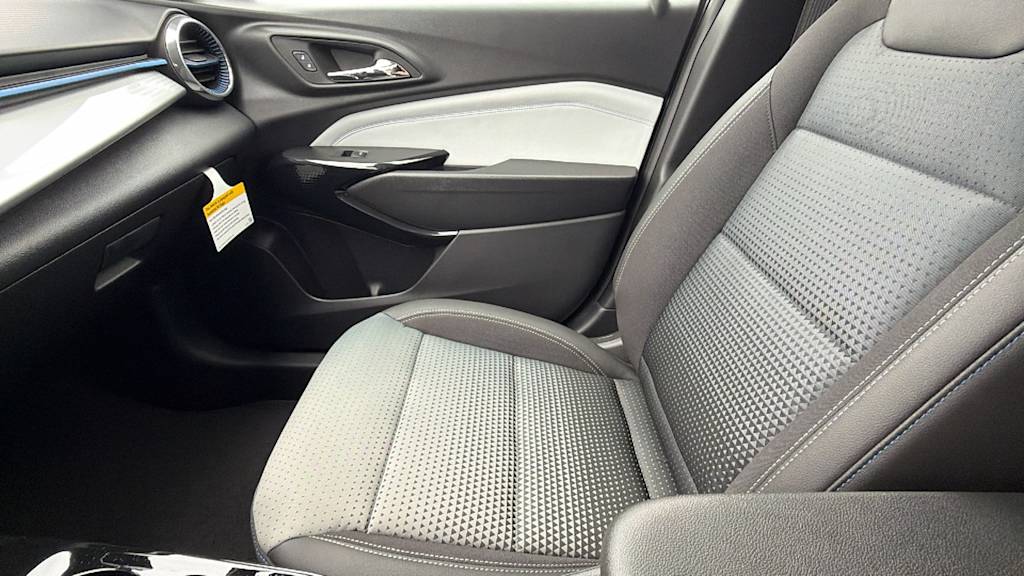 Thumbnail: 2026 Chevrolet Trax - 11