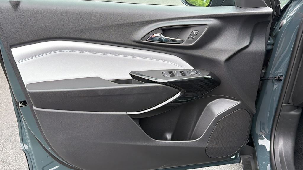 Thumbnail: 2026 Chevrolet Trax - 28