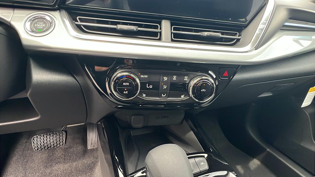 Thumbnail: 2025 Chevrolet Trax - 23