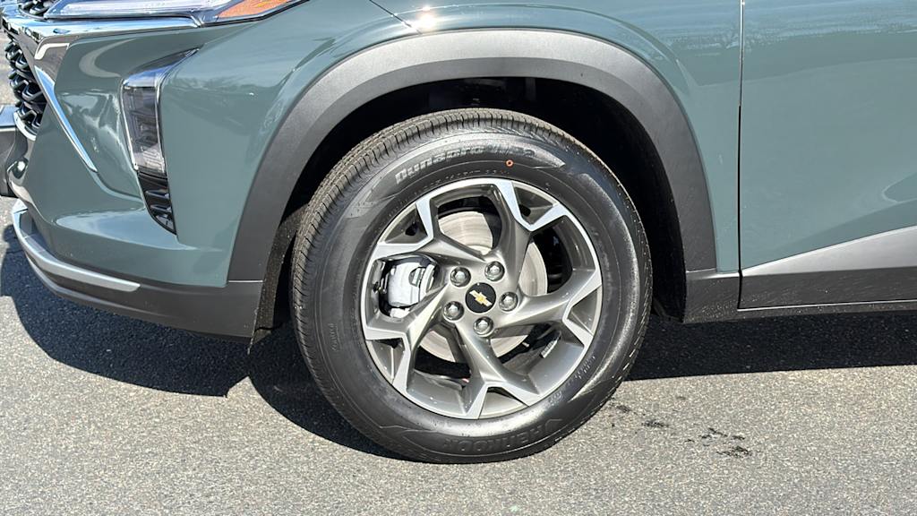 Thumbnail: 2026 Chevrolet Trax - 7