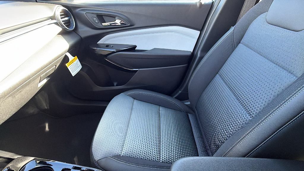 Thumbnail: 2026 Chevrolet Trax - 10