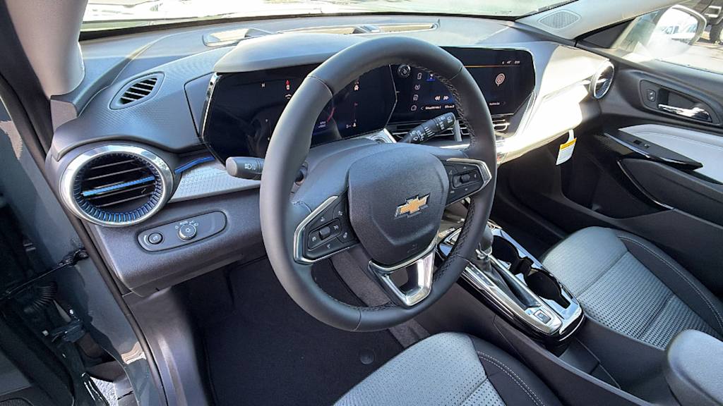 Thumbnail: 2026 Chevrolet Trax - 2