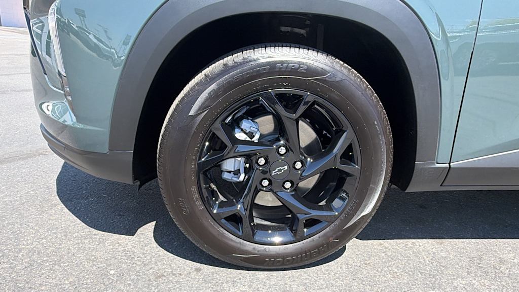 Thumbnail: 2026 Chevrolet Trax - 8