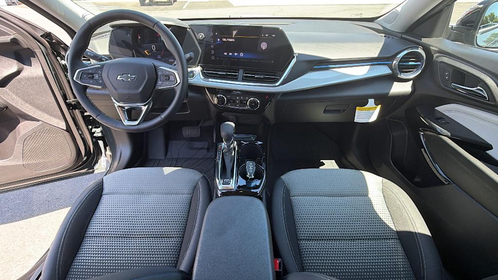 Thumbnail: 2026 Chevrolet Trax - 13
