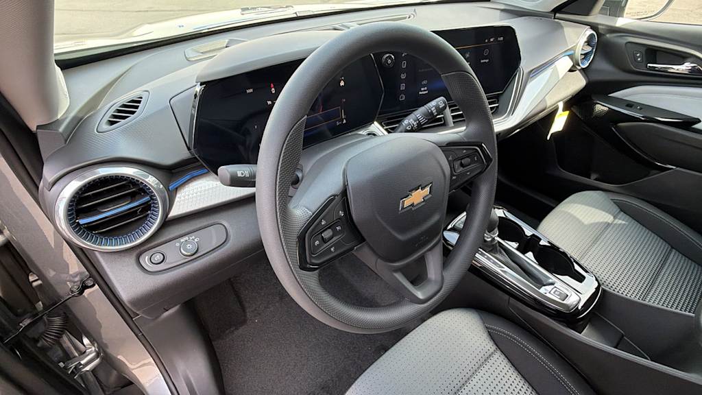 Thumbnail: 2026 Chevrolet Trax - 2