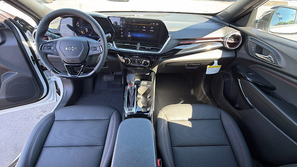 Thumbnail: 2026 Chevrolet Trax - 13