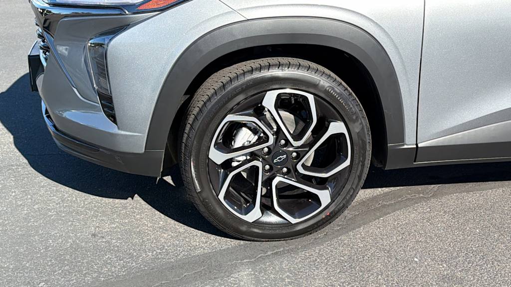 Thumbnail: 2026 Chevrolet Trax - 8