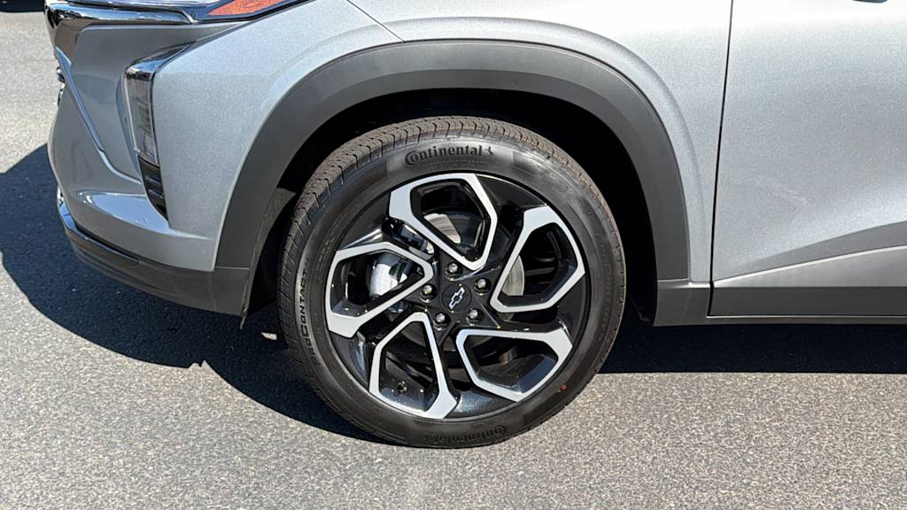 Thumbnail: 2026 Chevrolet Trax - 8