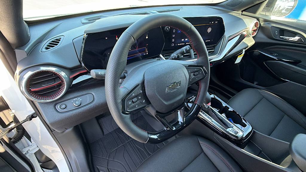 Thumbnail: 2026 Chevrolet Trax - 2
