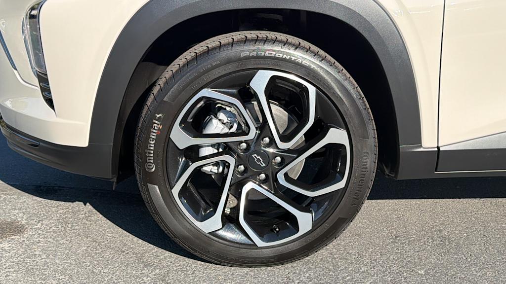 Thumbnail: 2026 Chevrolet Trax - 8