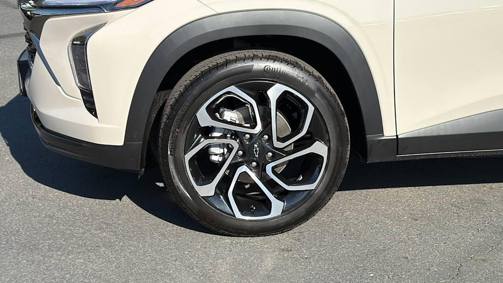 Thumbnail: 2026 Chevrolet Trax - 8