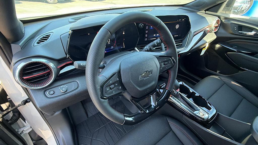 Thumbnail: 2026 Chevrolet Trax - 2