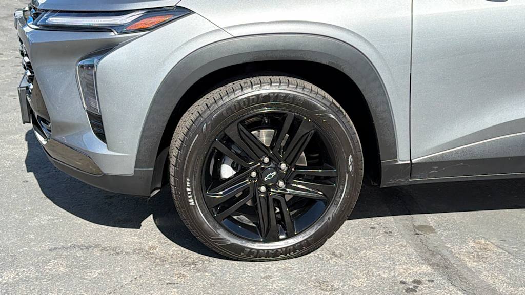 Thumbnail: 2024 Chevrolet Trax - 8